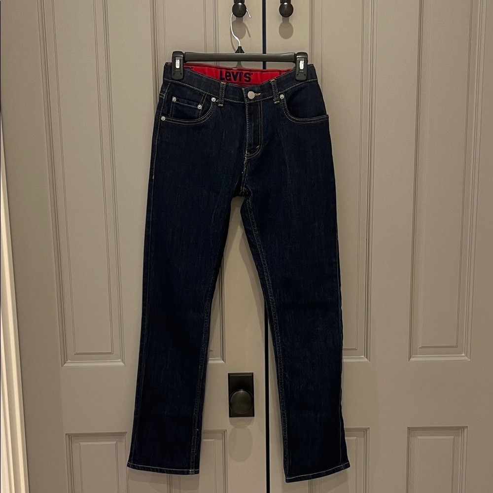 Boy’s dark wash levi jeans
Size 16 regular, Waist 28, length 30